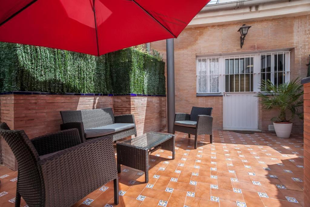 Gavidia Center Premium Suites, Free Parking Sevilha Exterior foto