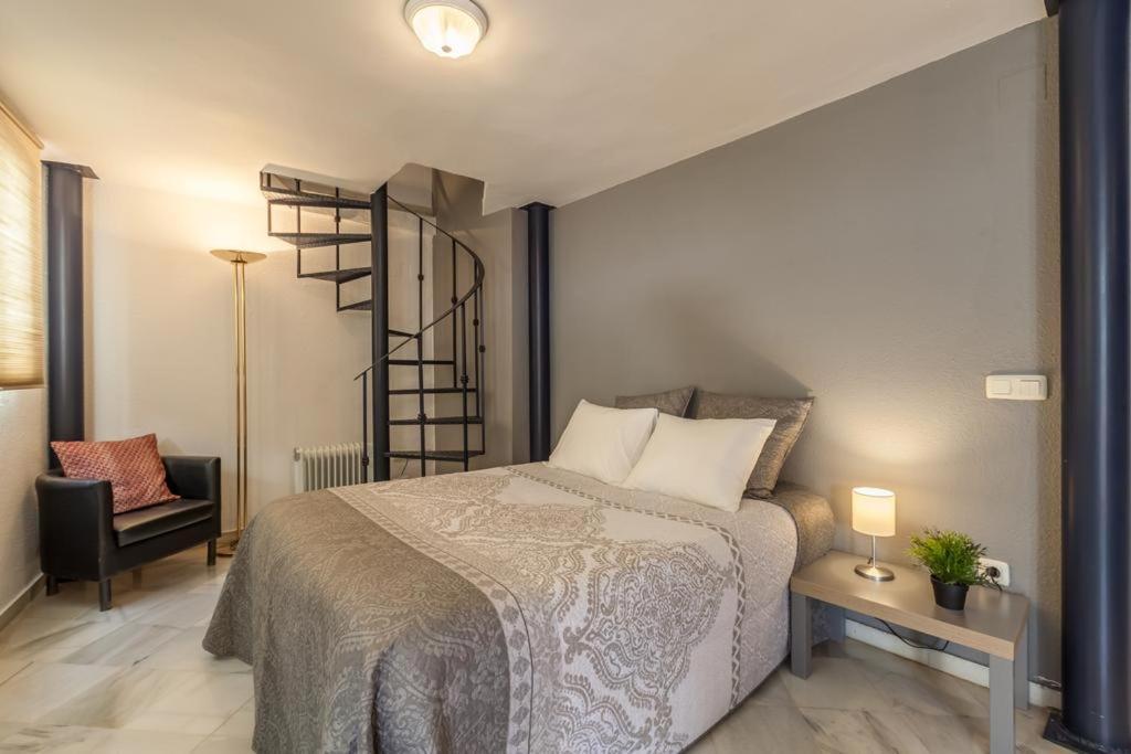 Gavidia Center Premium Suites, Free Parking Sevilha Exterior foto